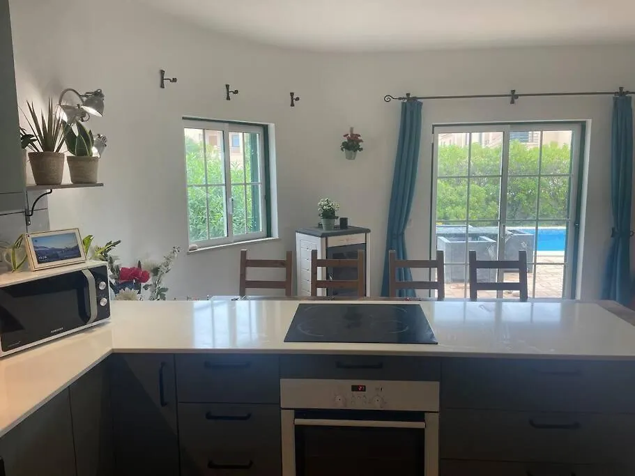 Spacious 3 Bedroom Villa With Pool Praia Da Luz