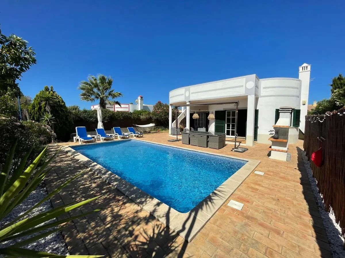 Spacious 3 Bedroom Villa With Pool Praia Da Luz